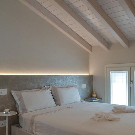 Garda Lake Maison D'Isabella โลนาโต ภายนอก รูปภาพ
