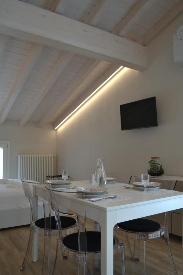 Garda Lake Maison D'Isabella โลนาโต ภายนอก รูปภาพ